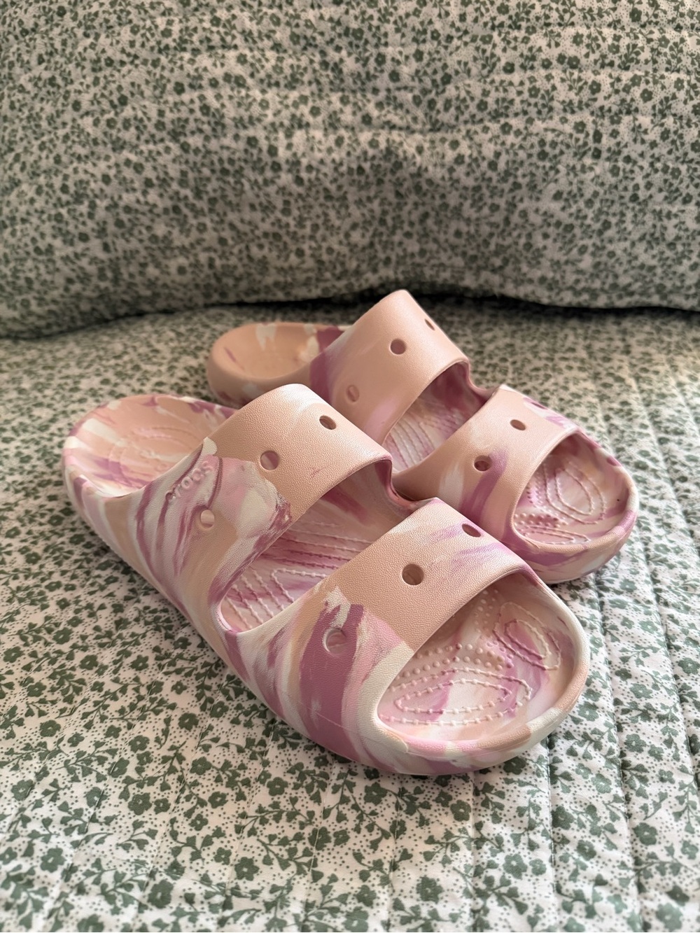 Crocs Sandals - Women’s Size 7 - Pink Marbled Design - NWOT